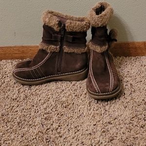 Leather faux fur trim zipper moccasin style boots